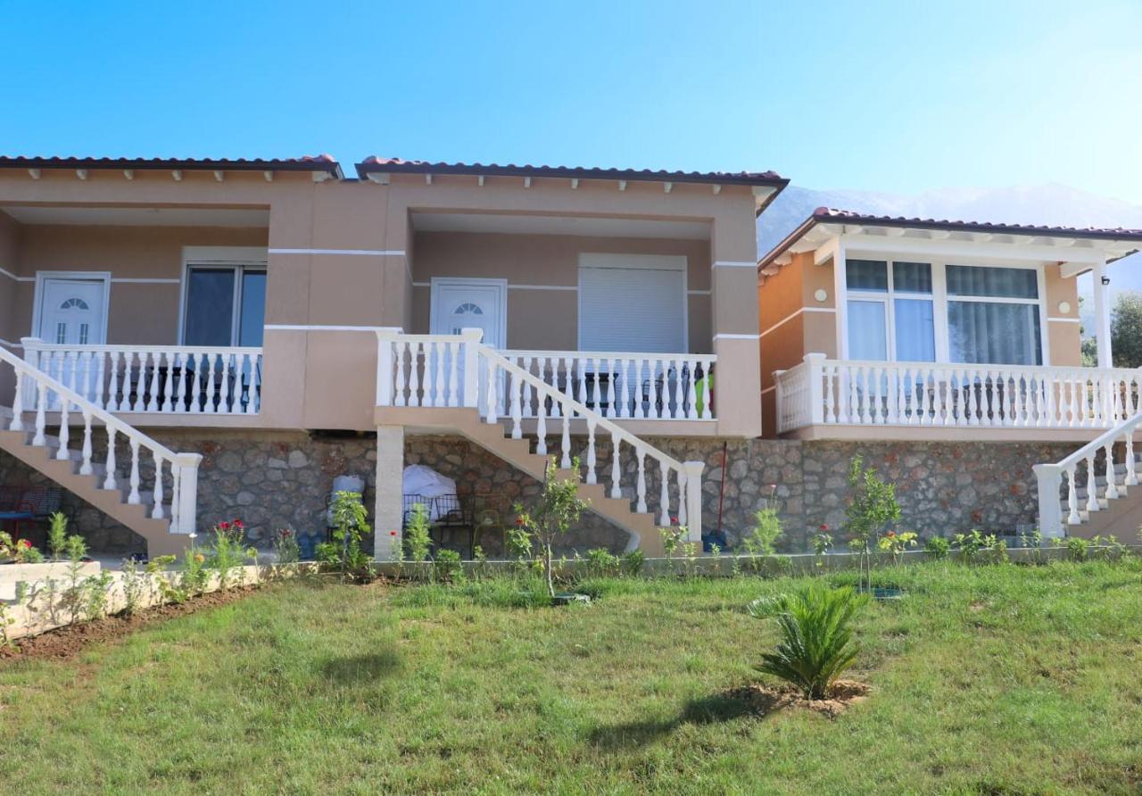 Essos Villas Dhërmi 外观 照片