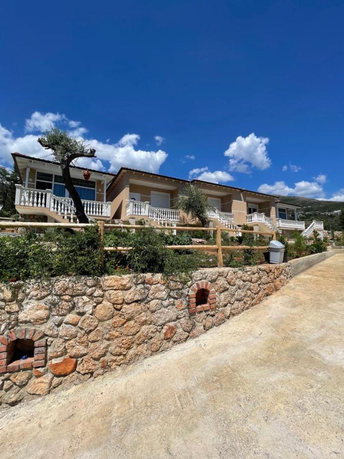Essos Villas Dhërmi 外观 照片