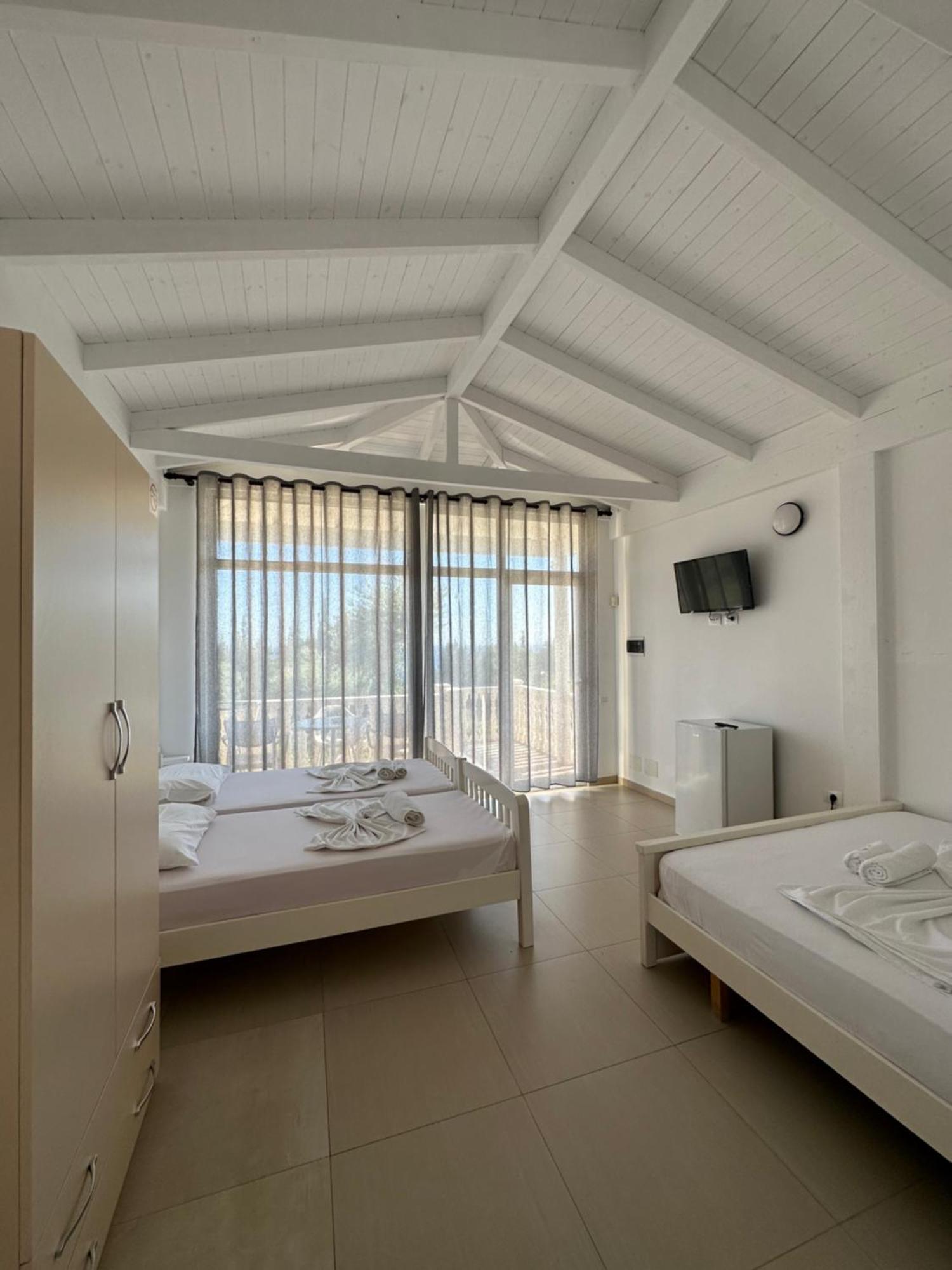 Essos Villas Dhërmi 外观 照片
