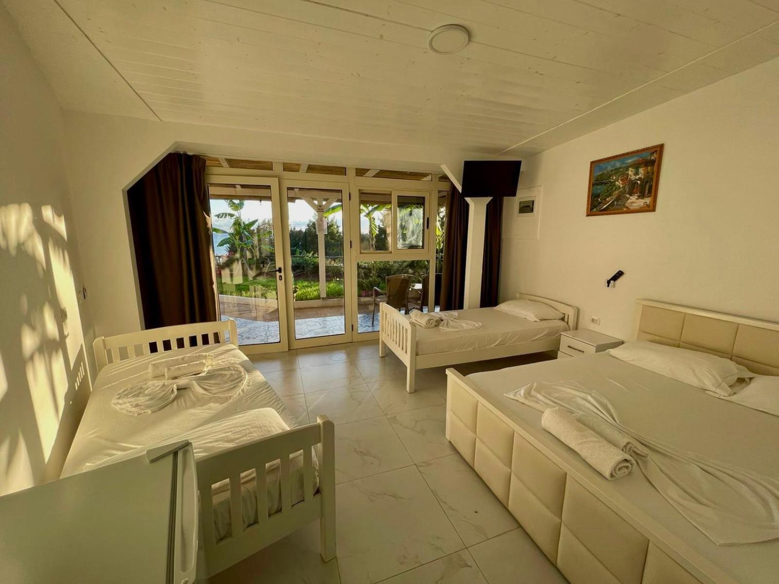 Essos Villas Dhërmi 外观 照片