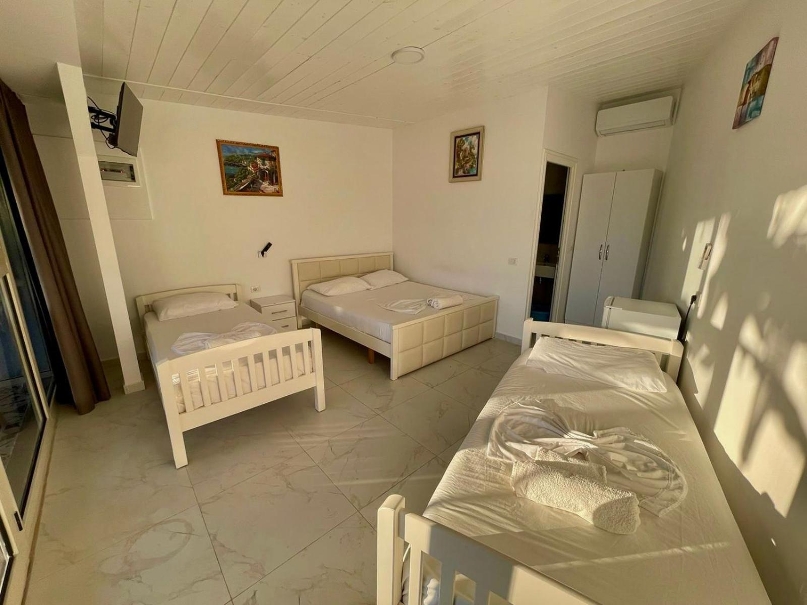 Essos Villas Dhërmi 外观 照片