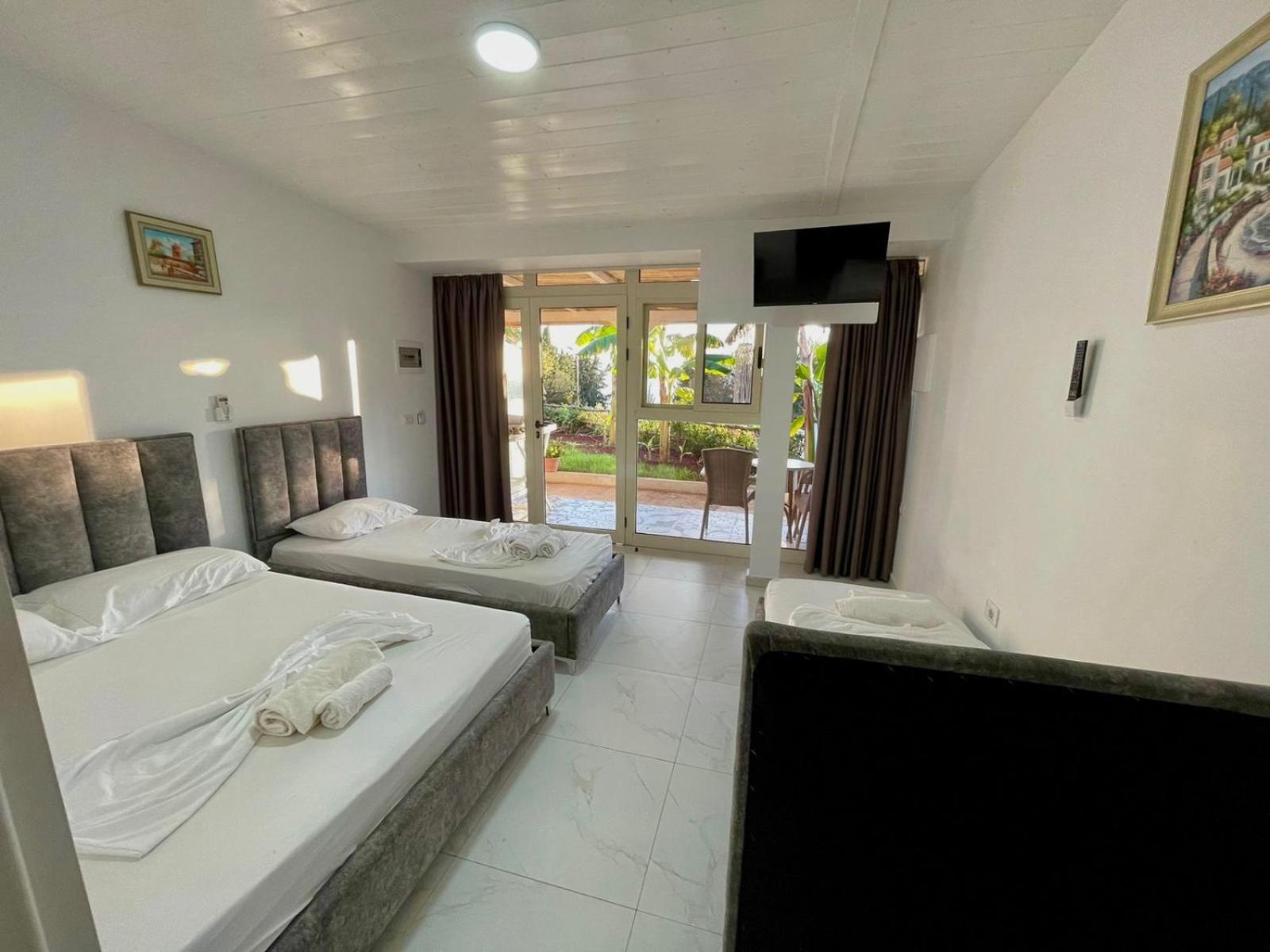 Essos Villas Dhërmi 外观 照片