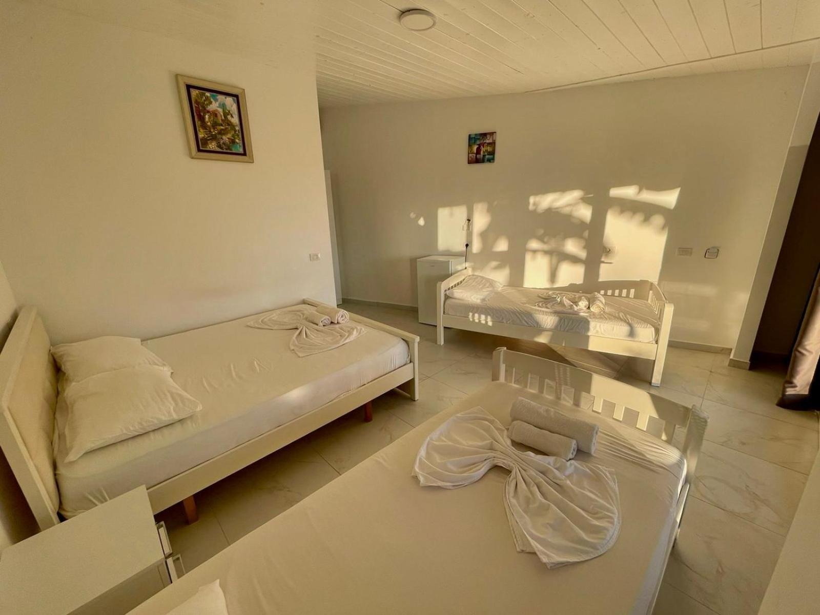 Essos Villas Dhërmi 外观 照片