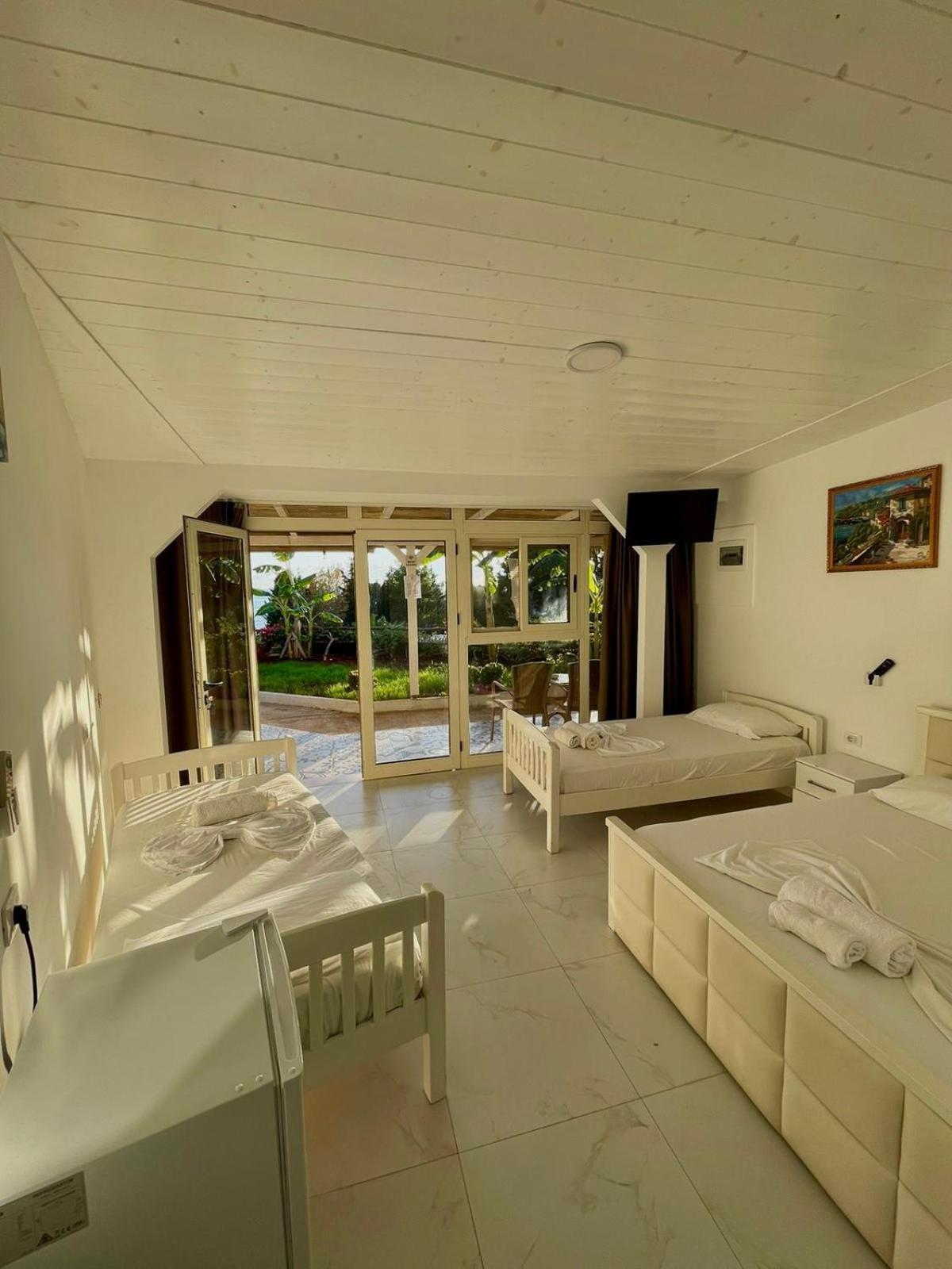 Essos Villas Dhërmi 外观 照片