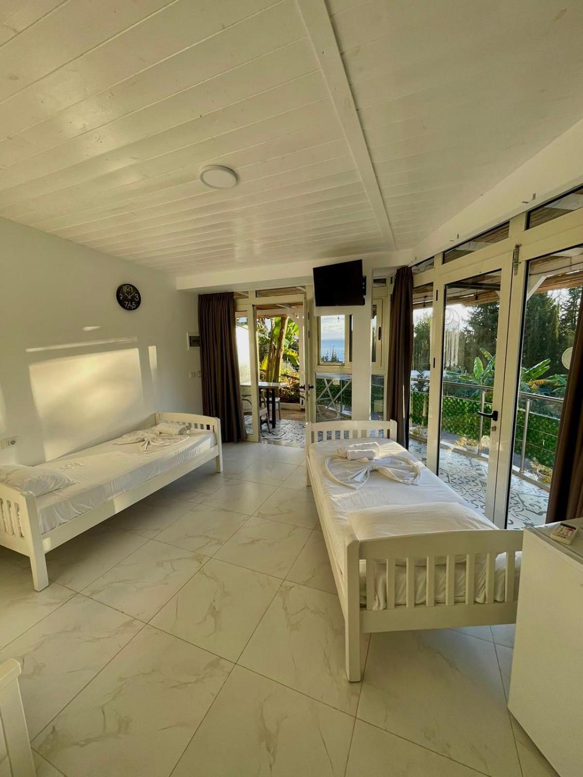 Essos Villas Dhërmi 外观 照片